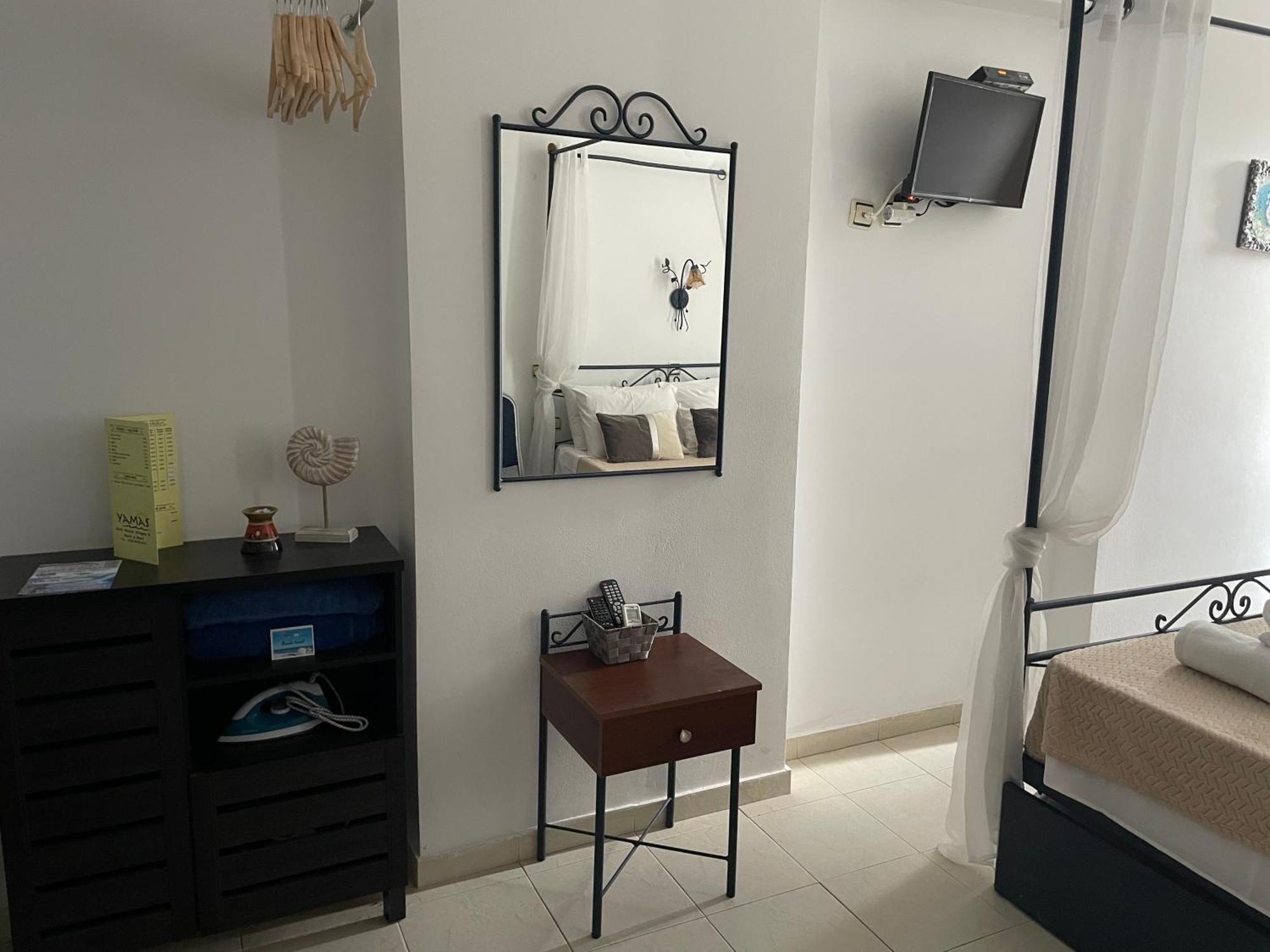 Anastasia Studios, Apartments & Suites Арханґелос Екстер'єр фото